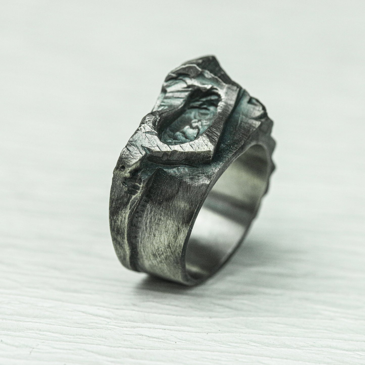 Relic Skull 925 Silver Handmade Ring ¨C Aged Occult Warrior Design