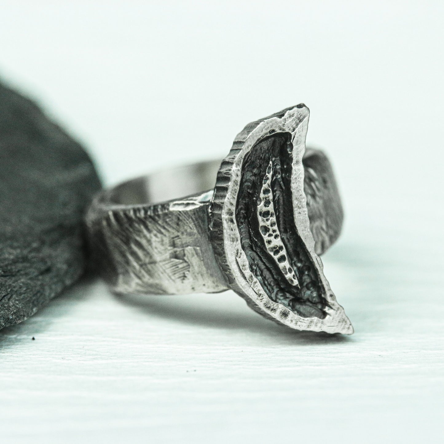 Crescent Fang 925 Silver Handmade Ring ¨C Occult Lunar Talisman