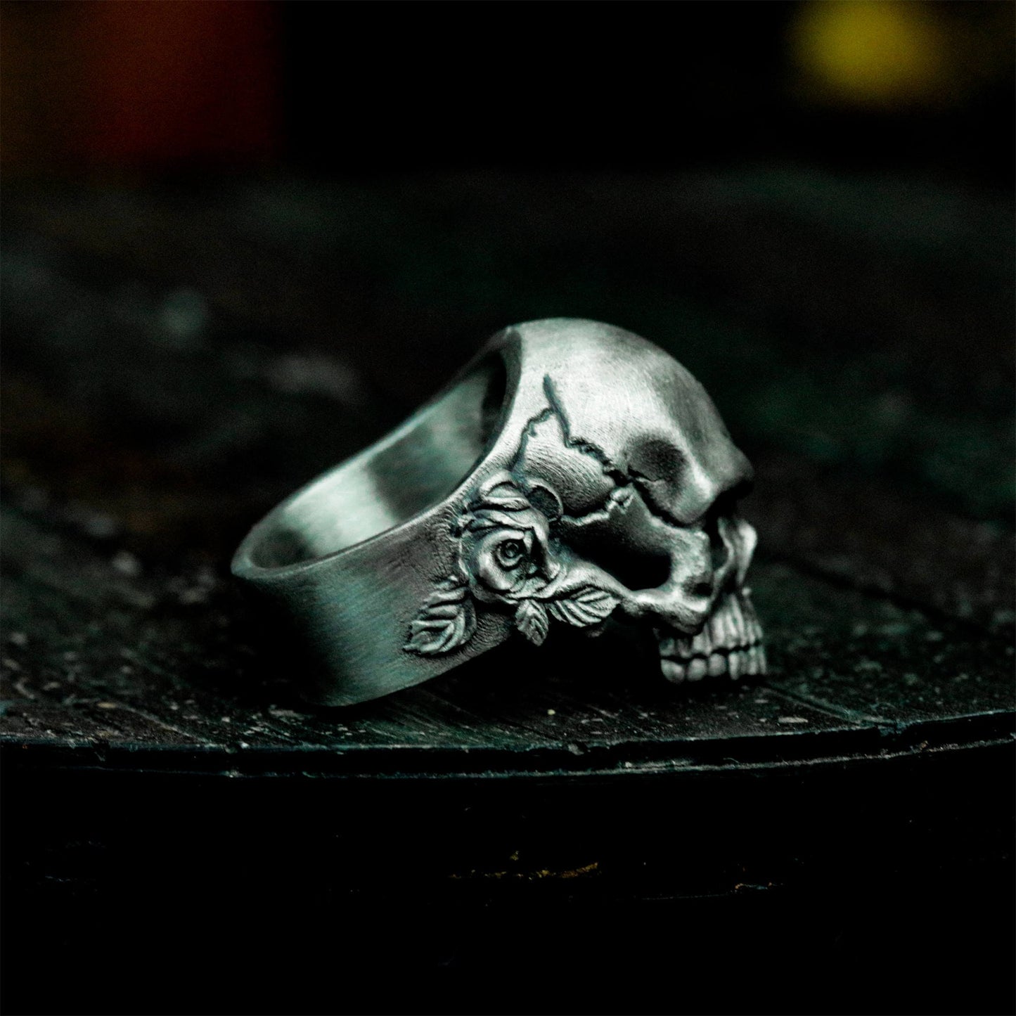 Cracked Skull Rose Ring ¨C Handmade 925 Silver Gothic Bone Band