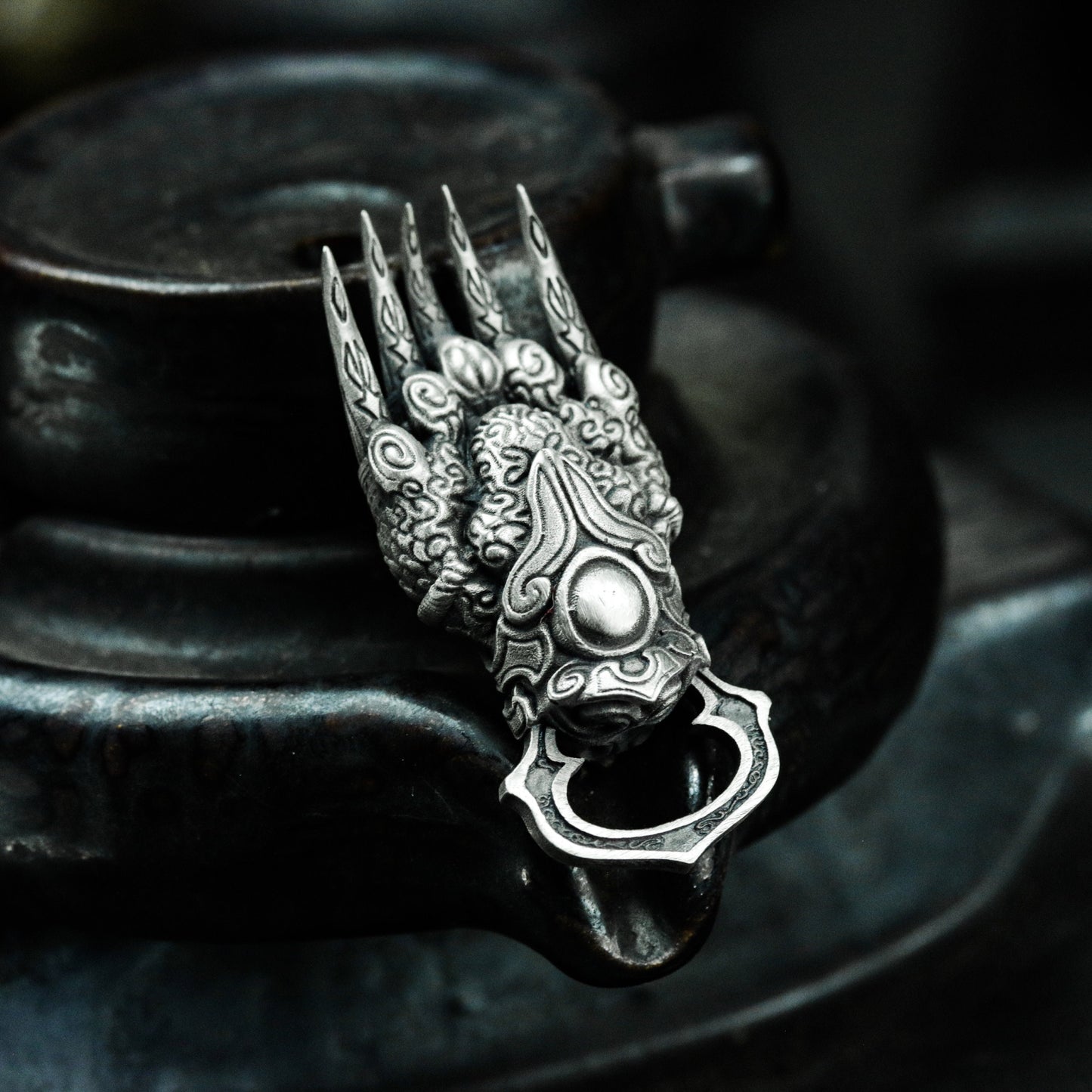 Engraved Paw Pendant with Patterned Claws - 925 Sterling Silver Handmade