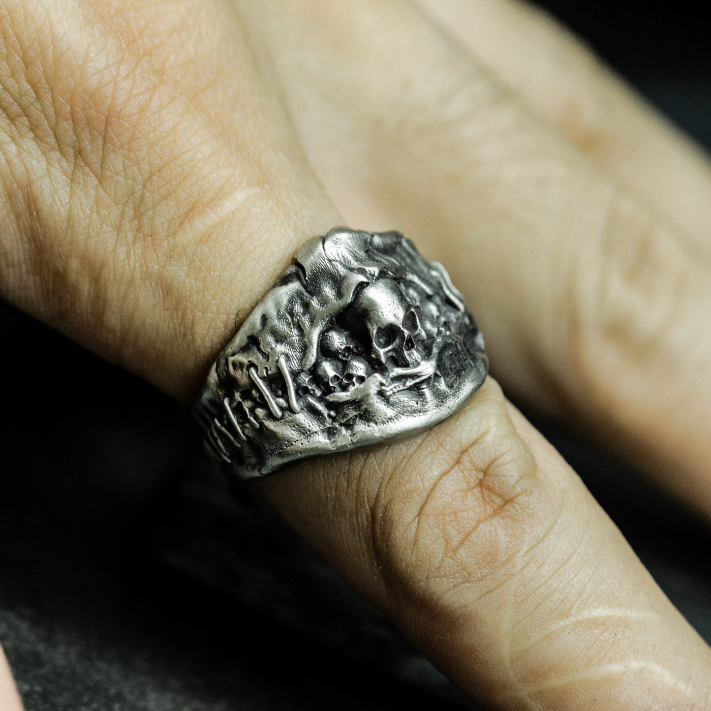 Cracked Skull Ring - 925 Silver Handmade