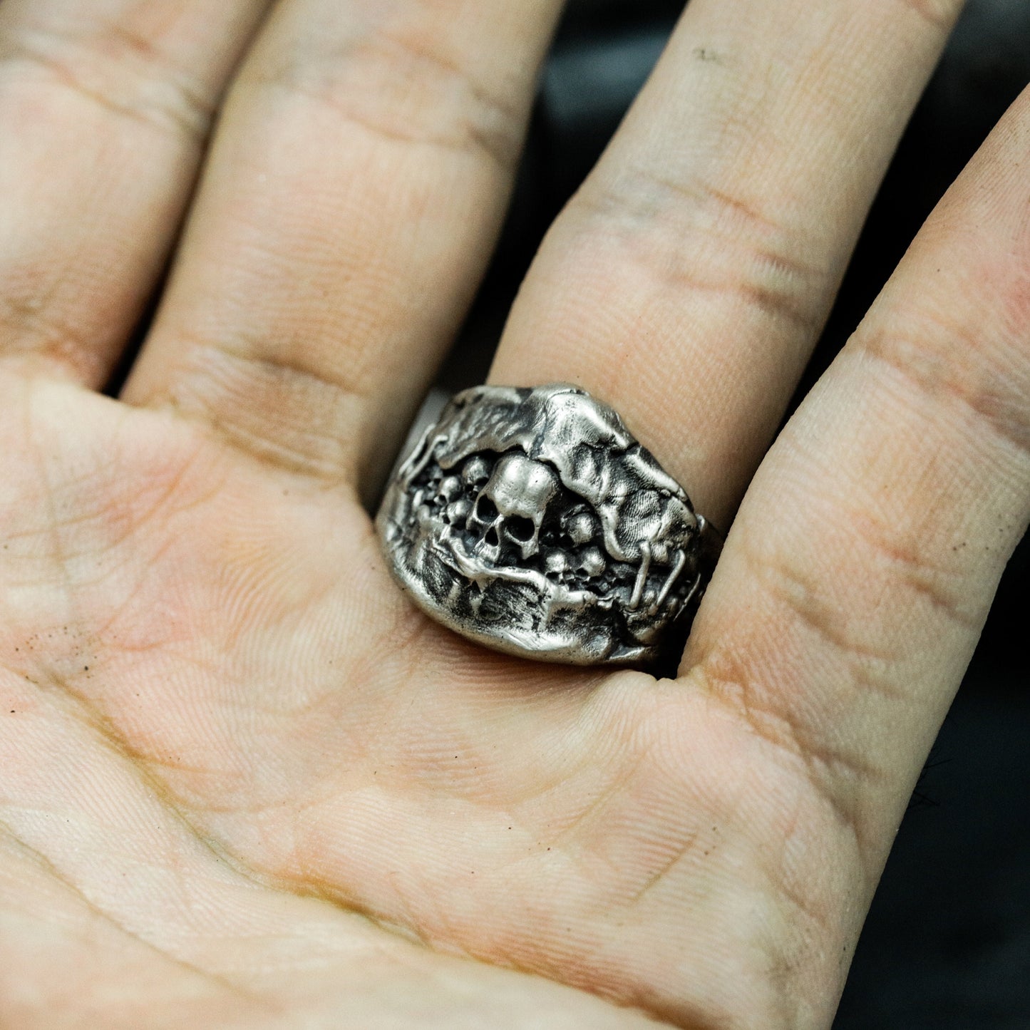 Cracked Skull Ring - 925 Silver Handmade