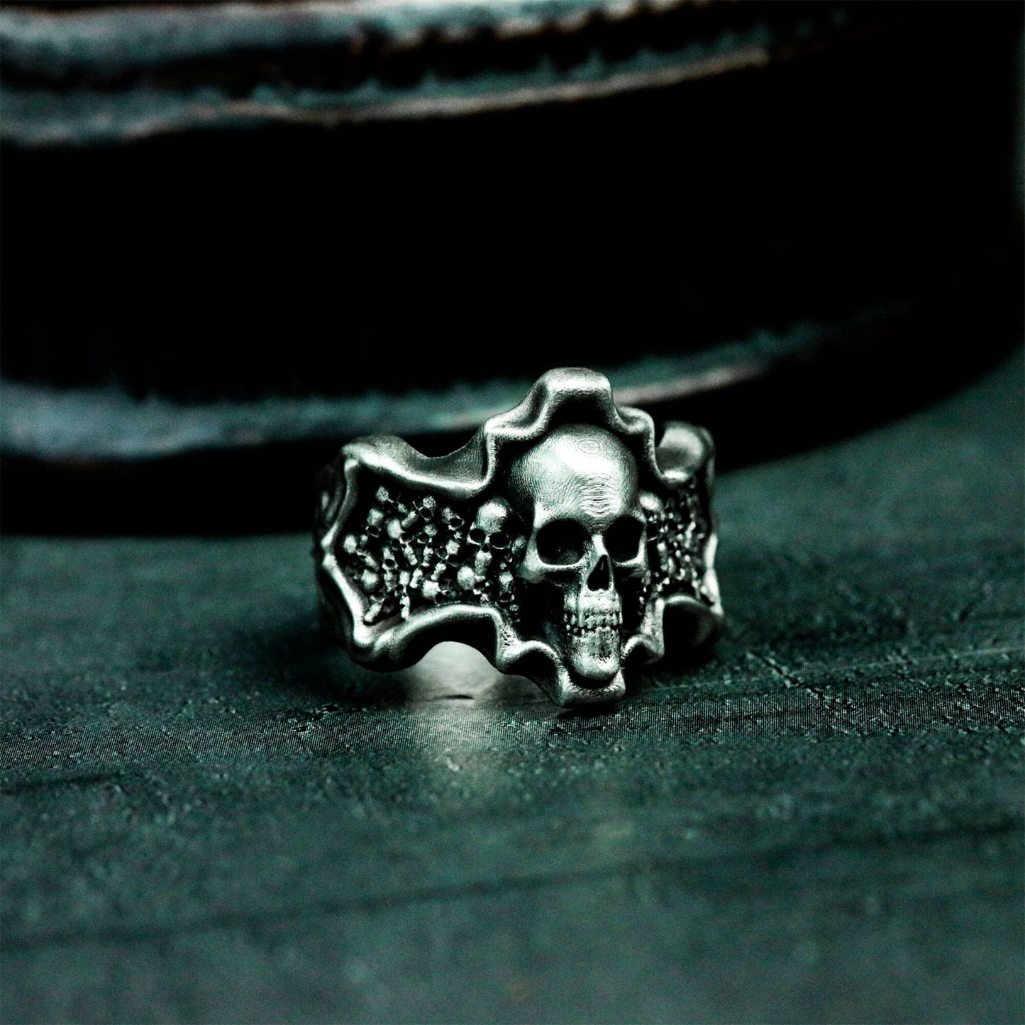 Skull Crest Ring with Gothic Frame ¨C 925 Sterling Silver Handmade