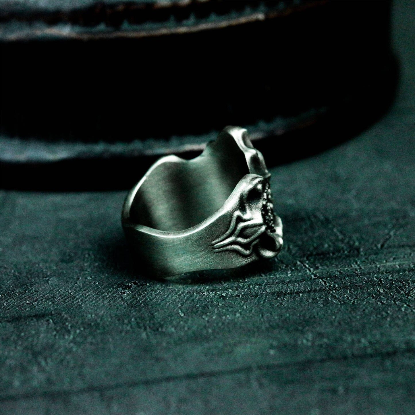 Skull Crest Ring with Gothic Frame ¨C 925 Sterling Silver Handmade