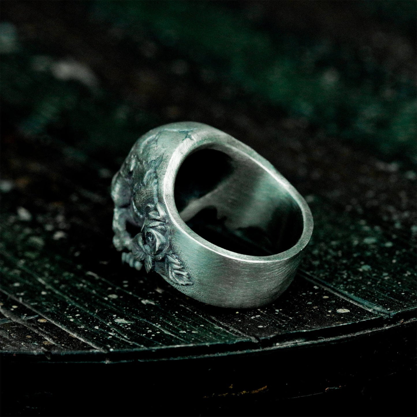 Cracked Skull Rose Ring ¨C Handmade 925 Silver Gothic Bone Band