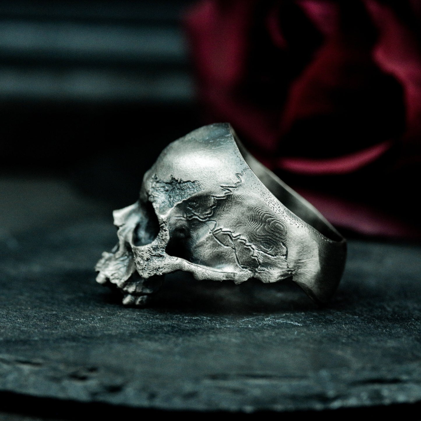 Cracked Jawless Skull Ring ¨C Handmade 925 Silver Fragmented Bone Band