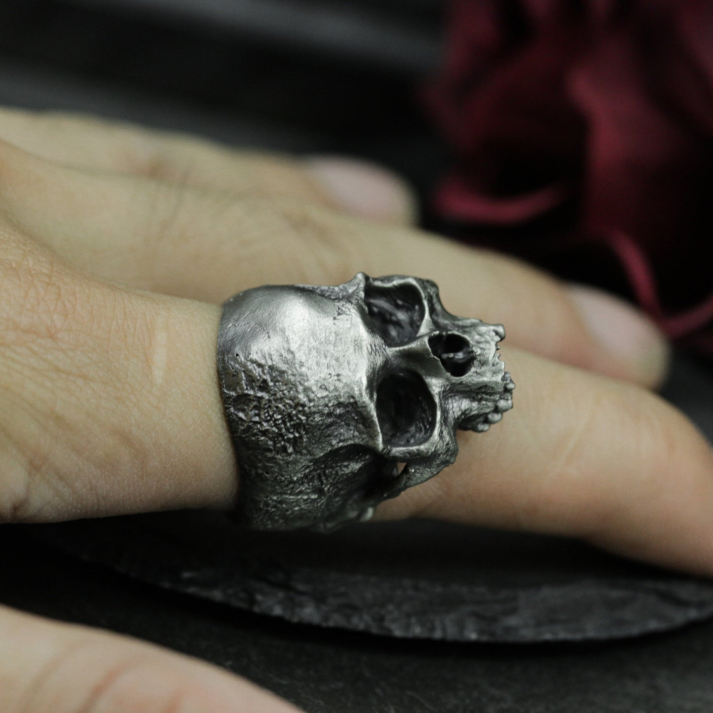 Cracked Jawless Skull Ring ¨C Handmade 925 Silver Fragmented Bone Band