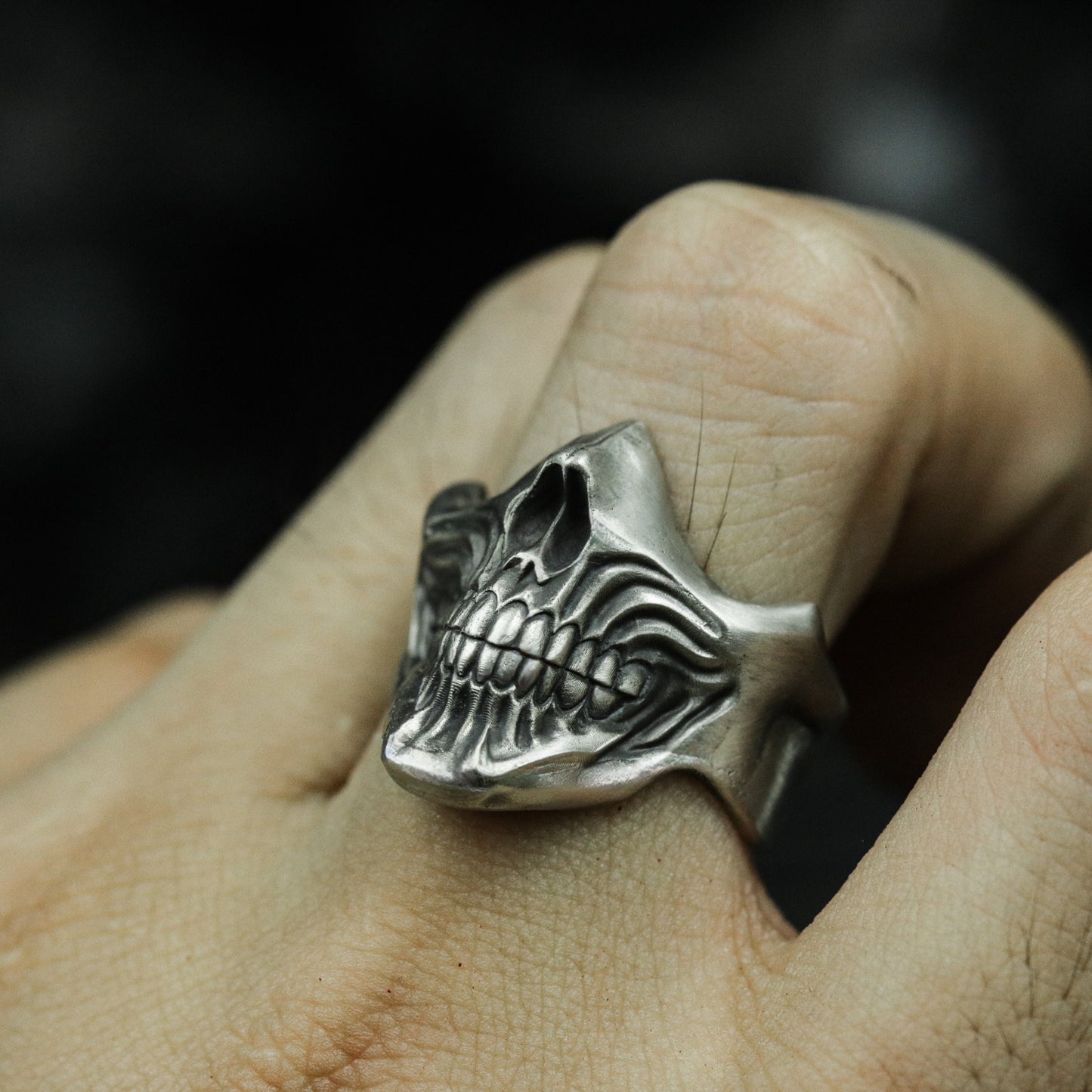 Split Grin Skull Ring ¨C Handmade 925 Silver Sinister Bite Band
