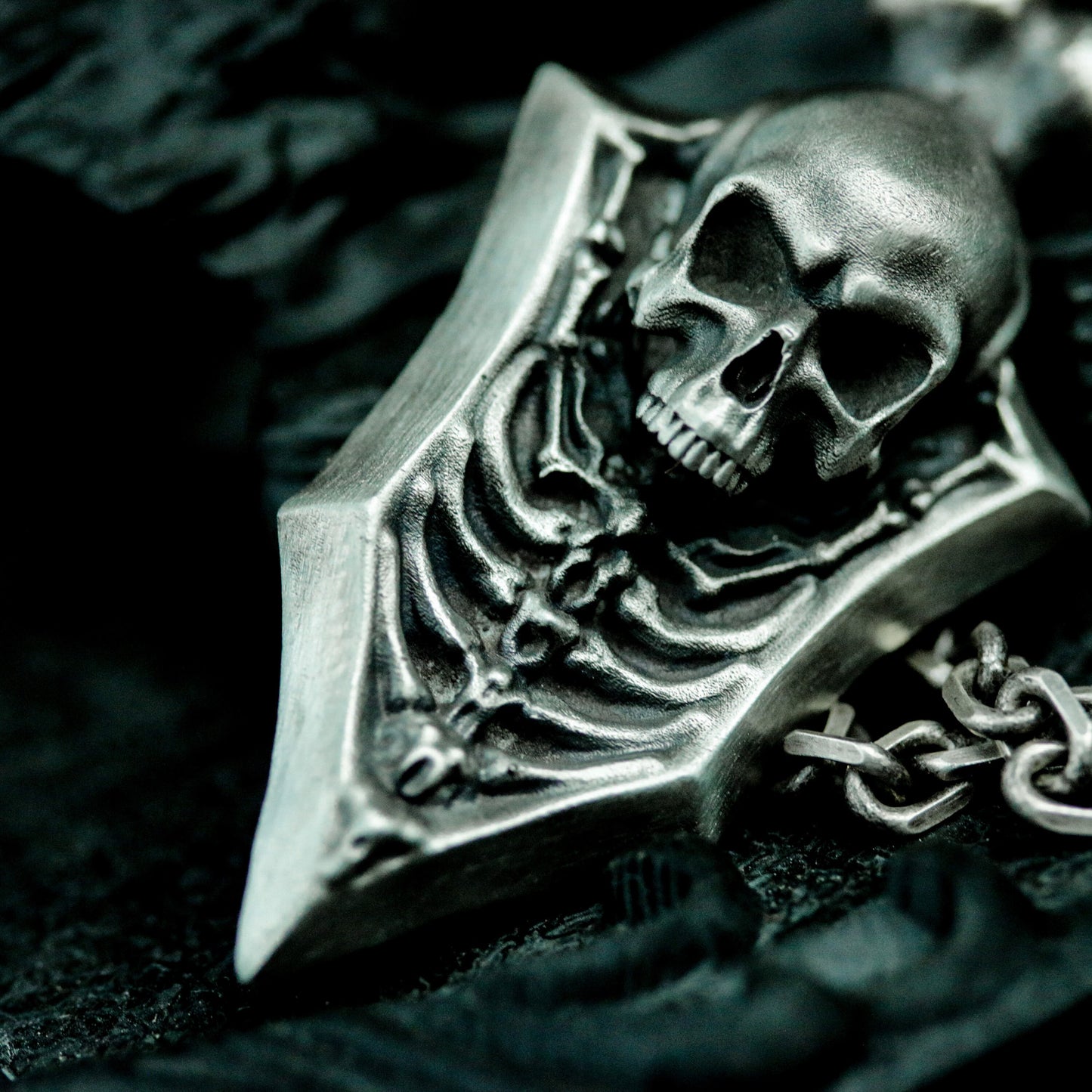 Web Shield Skull Pendant ¨C Handmade 925 Silver Gothic Emblem Necklace