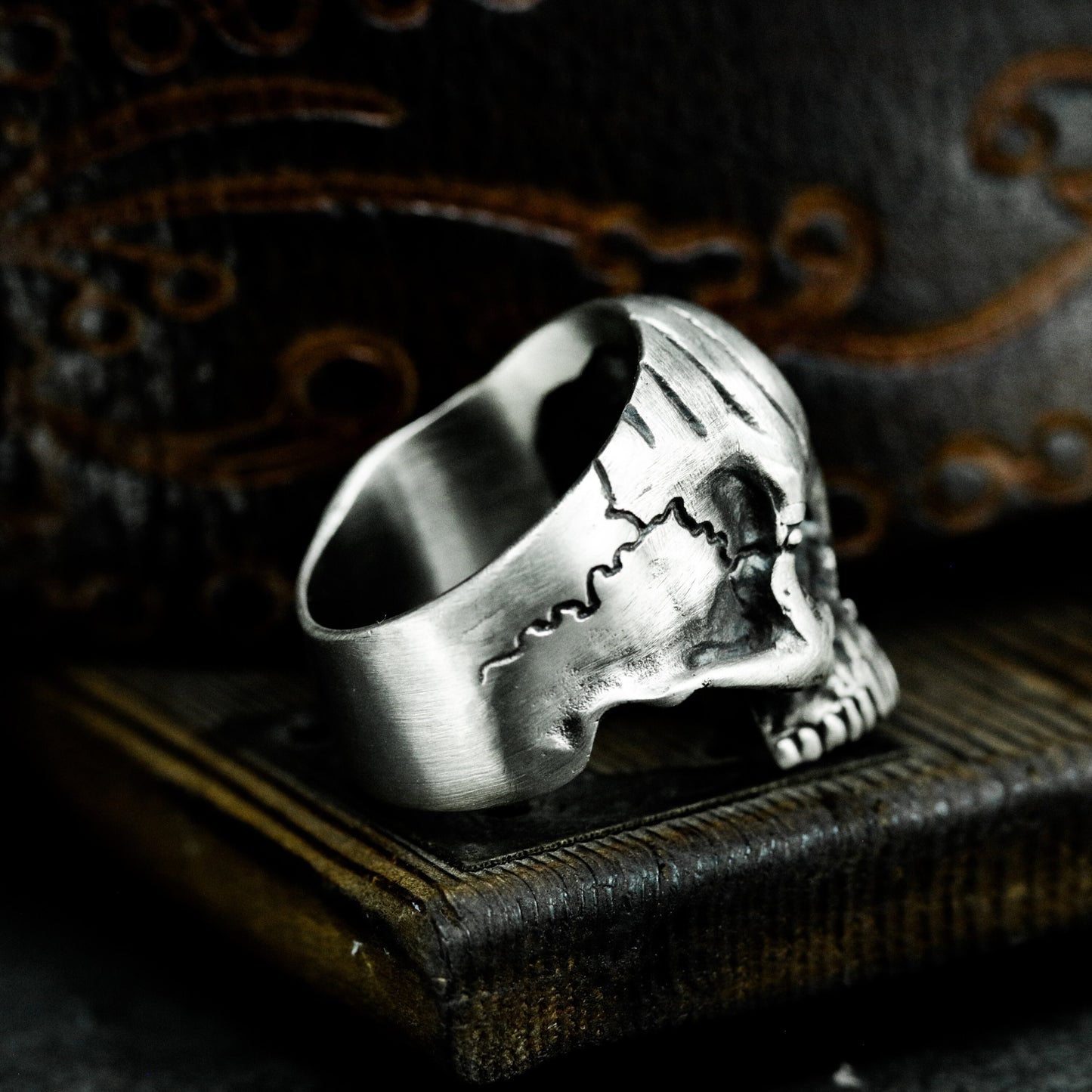 One-Eyed Swirl Skull Ring - 925 Silver Handmade