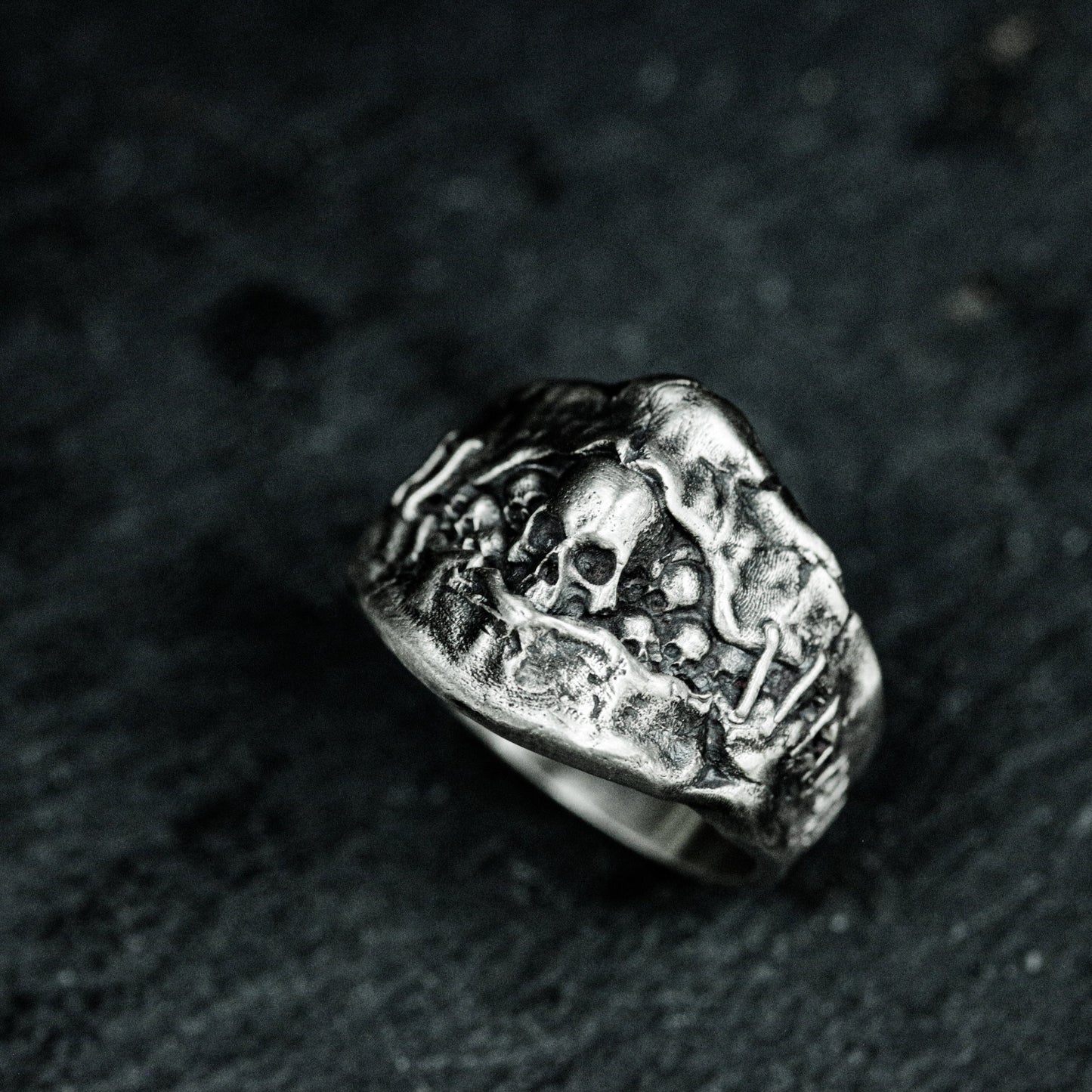 Cracked Skull Ring - 925 Silver Handmade