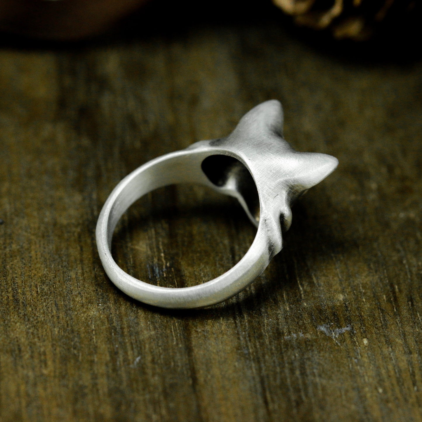 Wolf Skull Ring with Minimalist Form ¨C 925 Sterling Silver Handmade