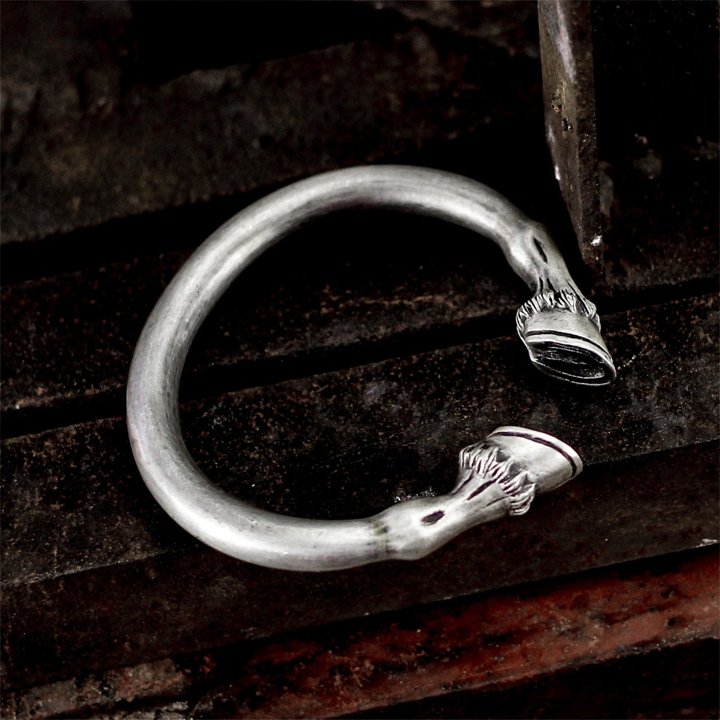 Bone Claw Bracelet ¨C Handmade 925 Silver Gothic Fang Cuff