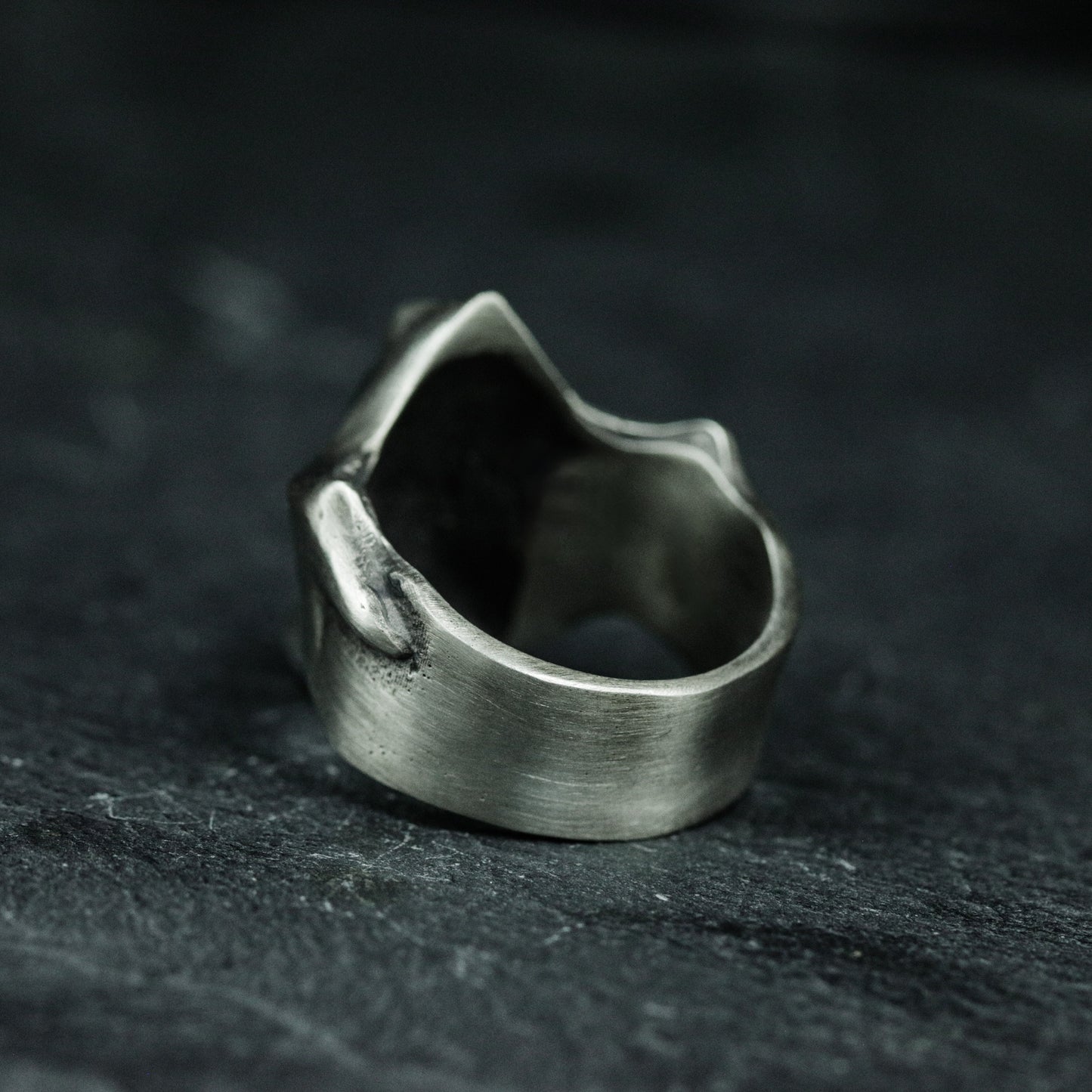 Split Grin Skull Ring ¨C Handmade 925 Silver Sinister Bite Band