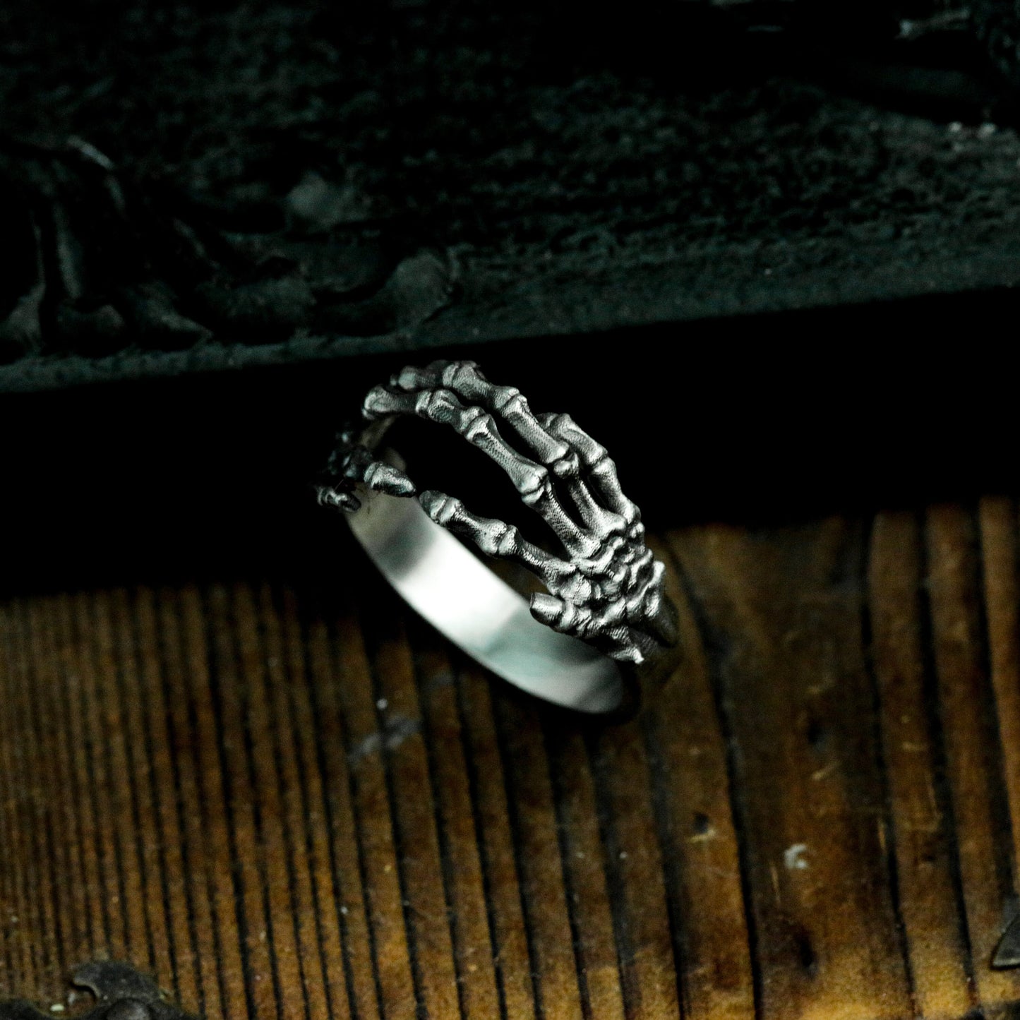 Bone Hand Ring ¨C Handmade 925 Silver Skeletal Grip Band