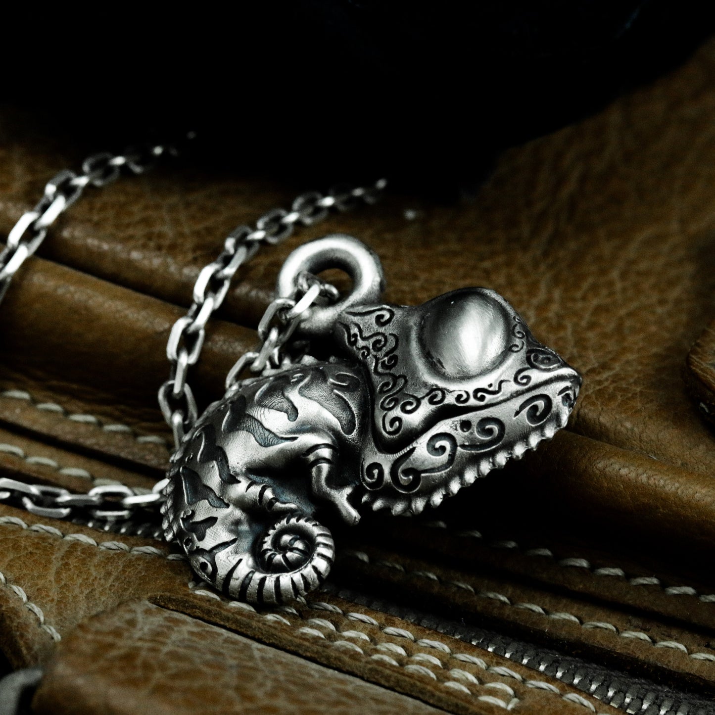 Chameleon Pendant with Coiled Body Design ¨C 925 Sterling Silver Handmade