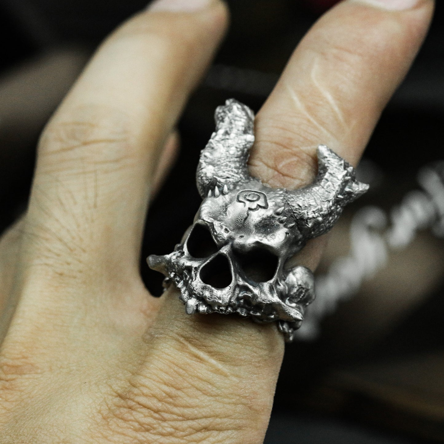 Cracked Skull Ring with Demonic Horns ¨C 925 Sterling Silver Handmade