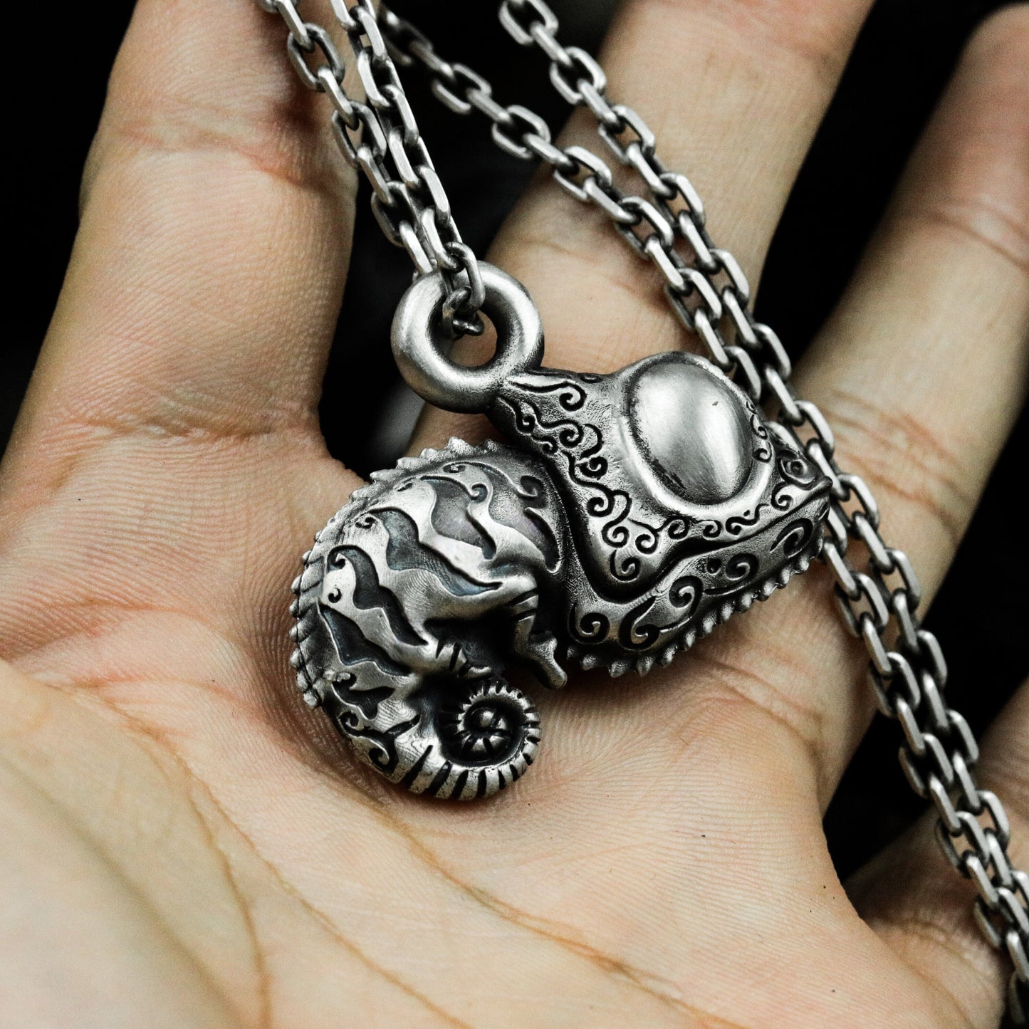 Chameleon Pendant with Coiled Body Design ¨C 925 Sterling Silver Handmade