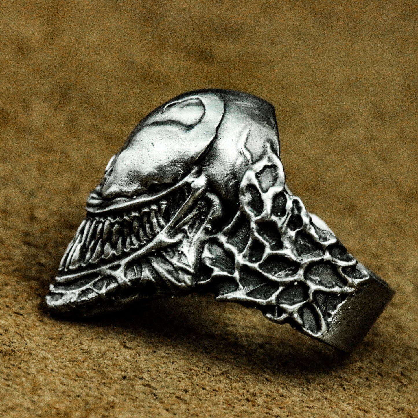 Venom Alien Skull Ring - 925 Silver Handmade