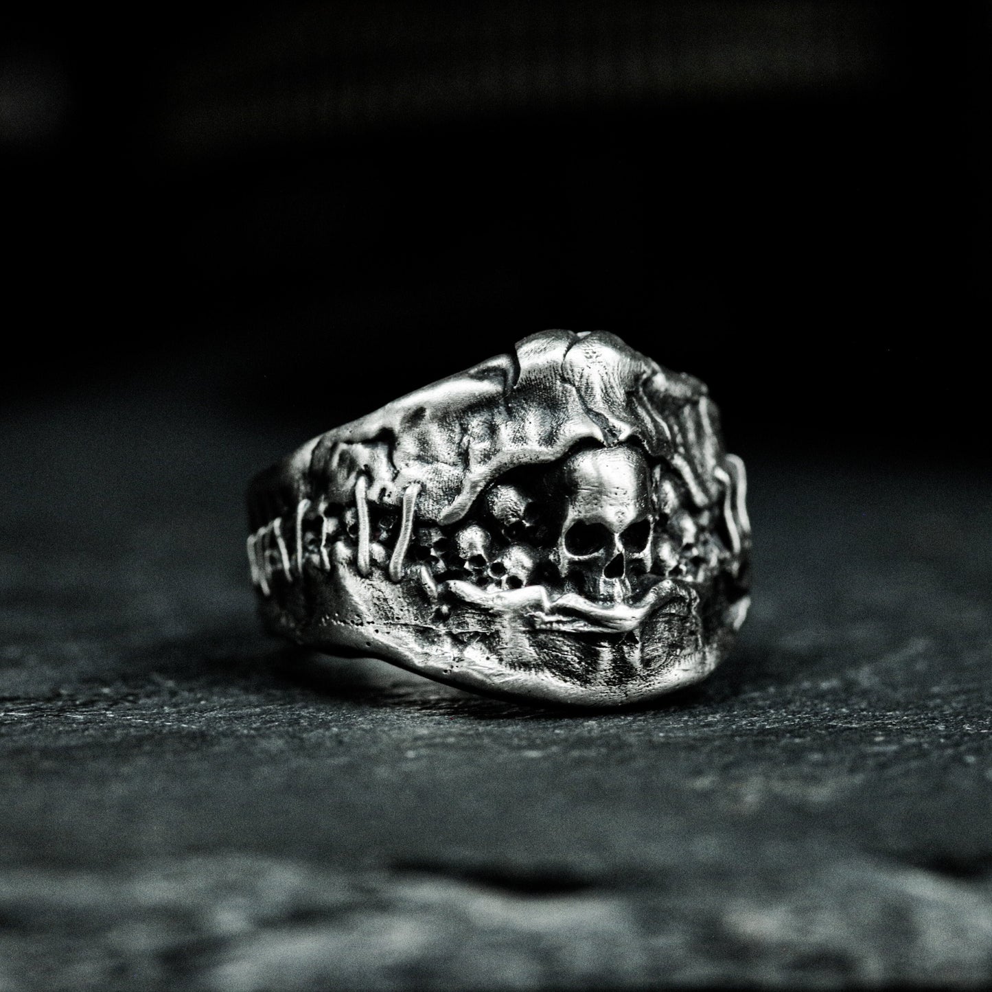 Cracked Skull Ring - 925 Silver Handmade
