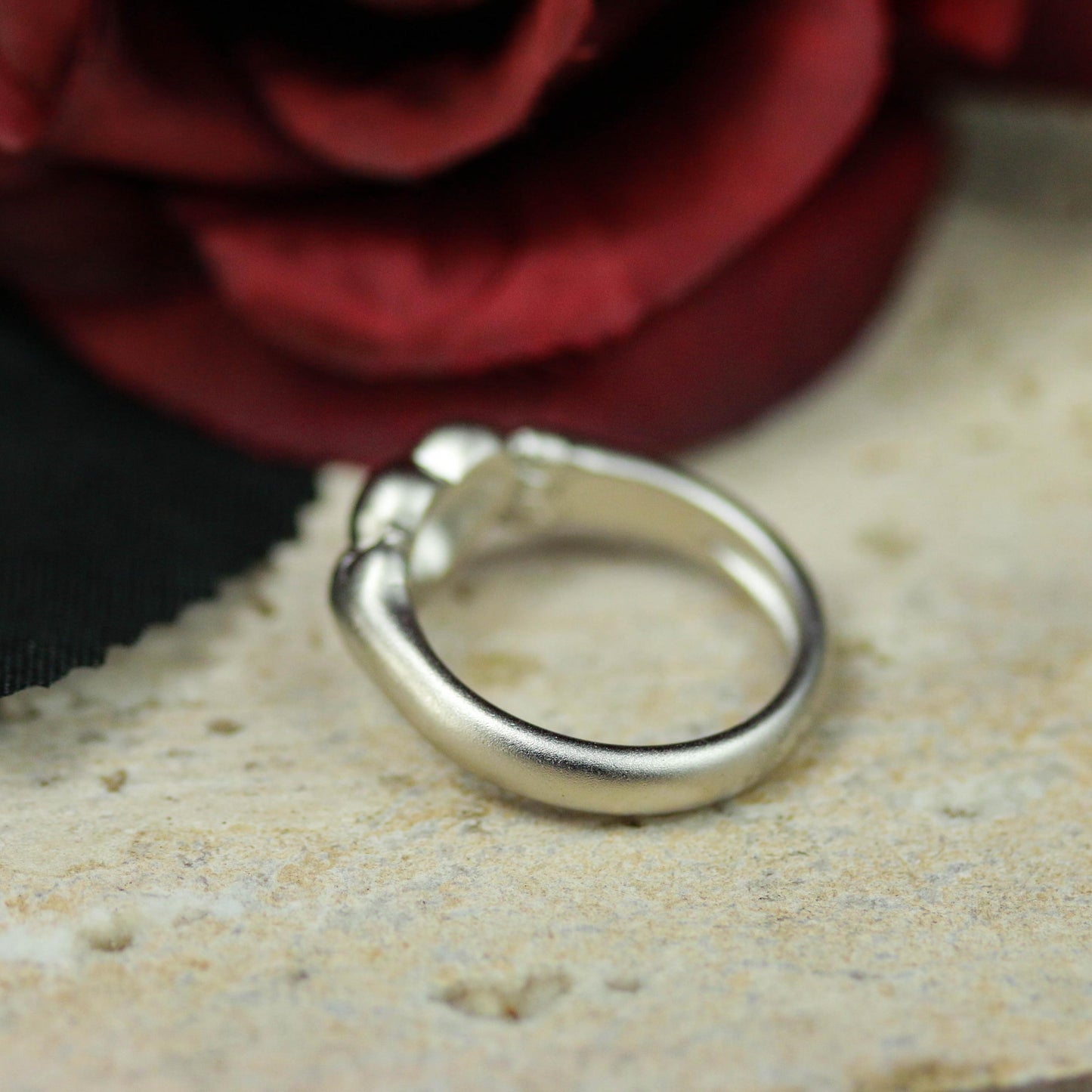 Heart Hug Ring with Paws ââ‚?925 Sterling Silver Handmade Animal-Inspired Jewelry
