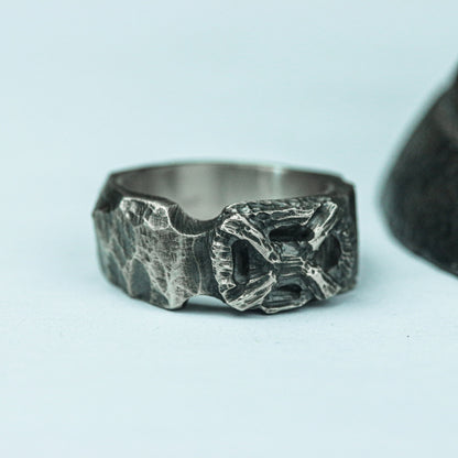 Cracked Relic 925 Silver Handmade Ring ¨C Gothic Weathered Design