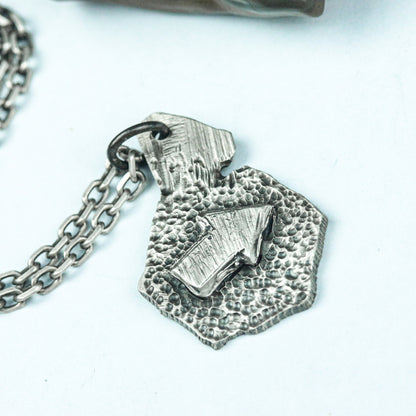 Knight¡¯s Valor Shield Pendant - Handcrafted in 925 Silver