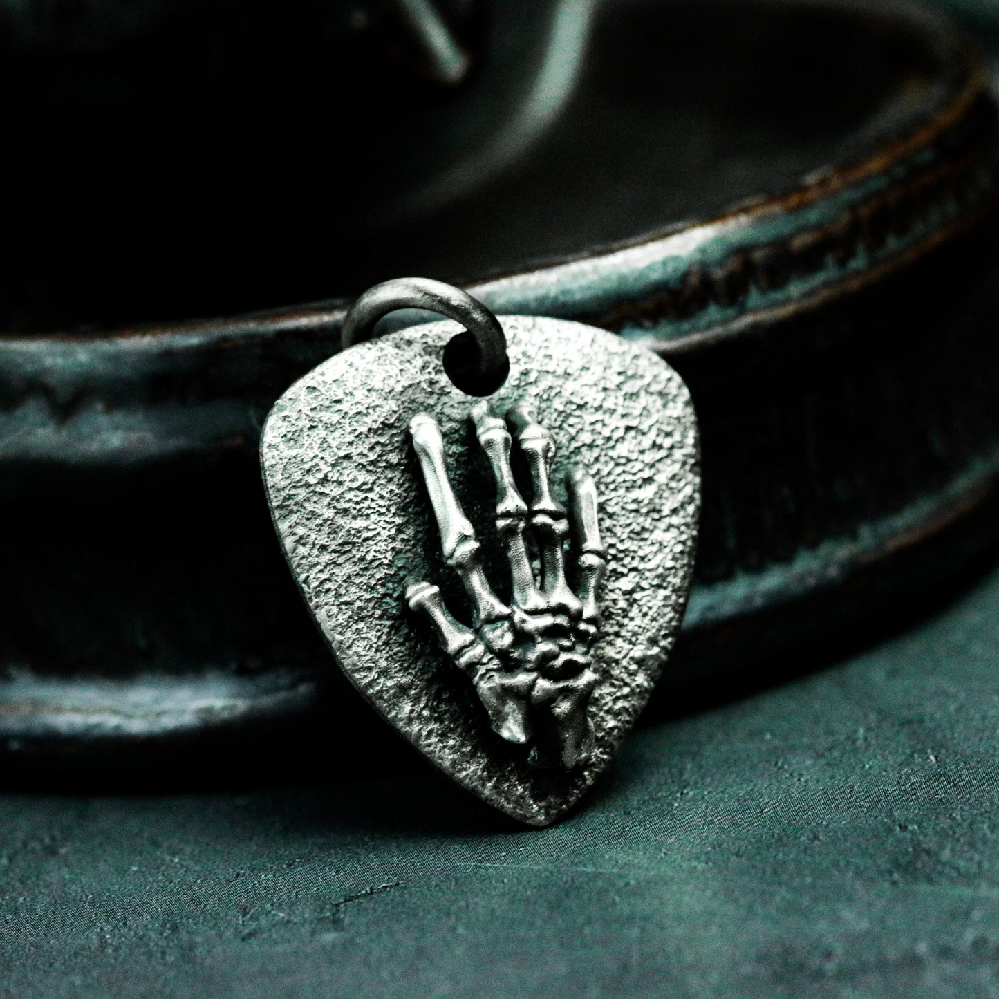 Heart Hand Pendant ¨C Handmade 925 Silver Gothic Touch Necklace