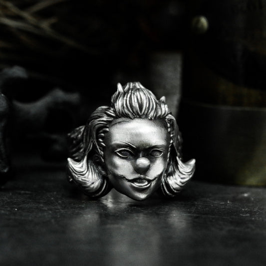 Joker Girl Ring ¨C Handmade 925 Silver Clown Band
