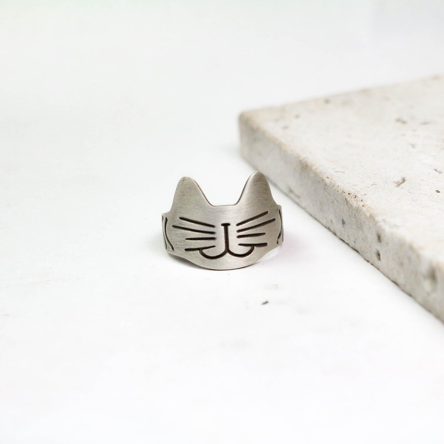 Handcrafted Silver Cat Face Ring